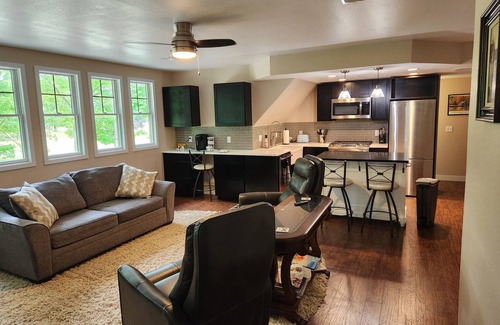 Leland Apartment | Carriage House guest house located in quaint FISHTOWN, Leland, Michigan, US