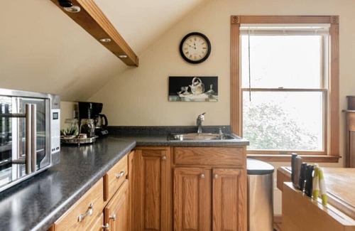 Chestertown Apartment | Carriage House Hideaway in Middle of Chestertown