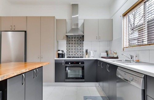 Orange East House | Carwyn Cottage - Impeccably Styled, Circa 1940s