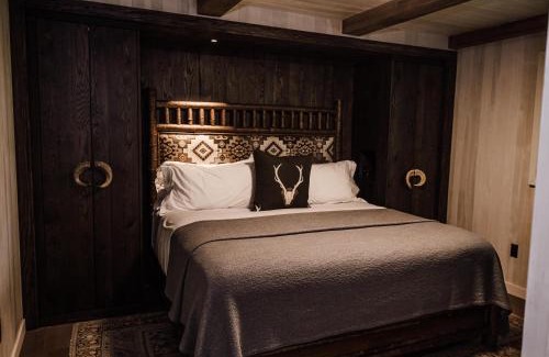 Crossville Cabin | Caryonah Hunting Lodge