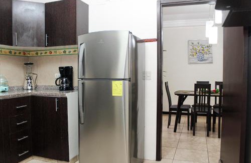 La Aurora House | Casa 3 hab, piscina priv, parrilla bbq, parqueo, seguridad