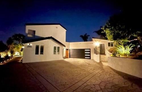 Vista Apartment | Casa Agave, 2 Bedroom, 1 Bath Guest House, with 3 Beds & Game Room