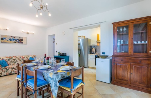 Rosignano Solvay Apartment | Casa al mare di Leo by Interhome