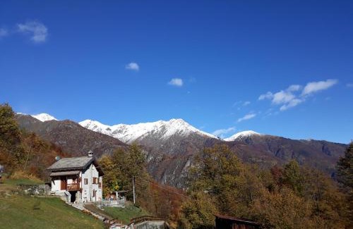 Bannio Anzino Apartment | Casa all'Alpe Gaggetto B & B