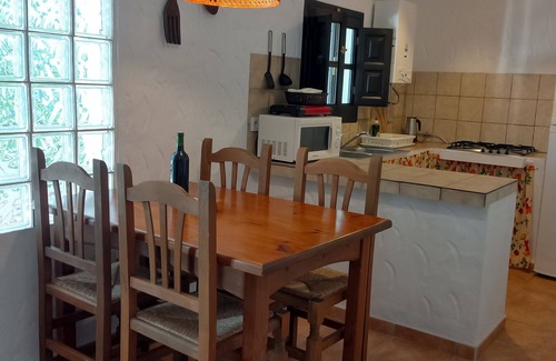 Zahora House | CASA AMBAR 75 m² with pool, bike and kayak, safe and internet WIFI.