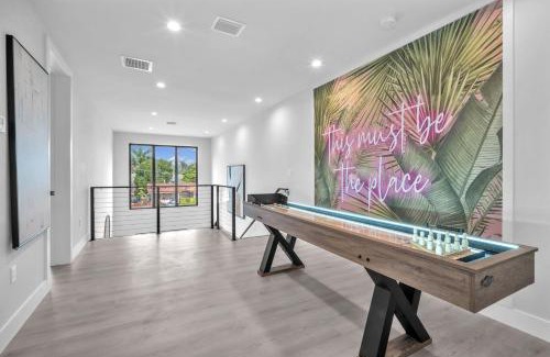 West Little Havana House | Casa Bella - New & Stylish Family-Friendly Home