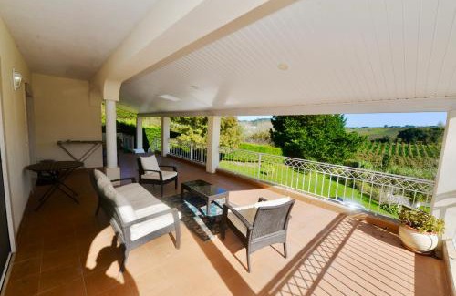 A Dos Francos House | Casa Bianca
