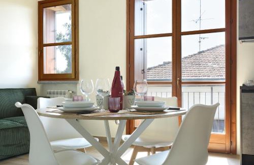 Albiolo Apartment | Casa Bianchina
