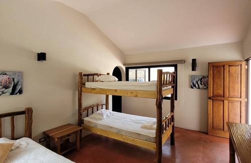 Puerto San Jose House | Casa Blanca