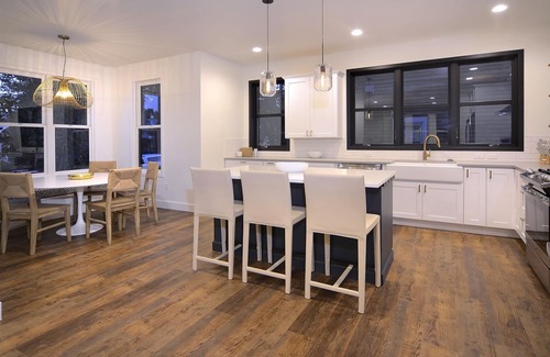 Crested Butte House | Casa Blanca/Mtn. Farmhouse Style Home Minutes to Resort! Great Views!