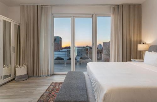Zona Centro House | Casa Blanca, 2BR Modern Home with Rooftop Views