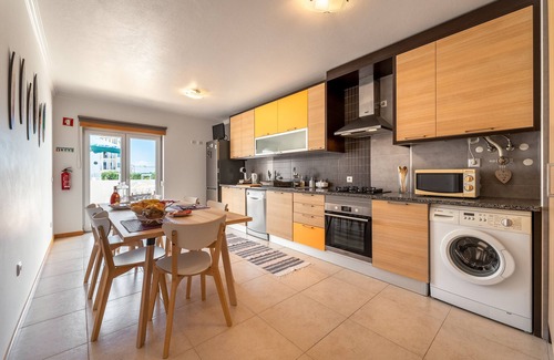 Nazare Apartment | Casa Boa Onda - Private condominium with pool