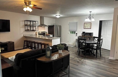 Saint Helens House | Casa Bonita 1block from PMRP