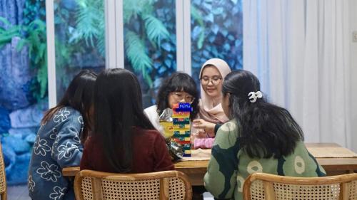 Depok House | Casa Bonita: Stylish, Affordable Home & Mini Pool
