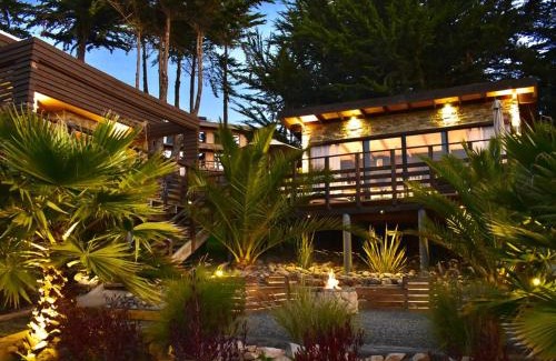 Pichilemu House | CASA BOUTIQUE PRIVADA CON VISTAS AL OCÉANO - Quincho Privado - No incluido en la tarifa agrega por un suplemento una sesión de hidromasaje bajo las estrellas en jacuzzi privado de uso exclusivo - Estacionamiento Privado
