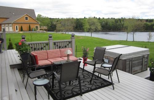 Saint David Bed & Breakfast | Casa Breeze B & B