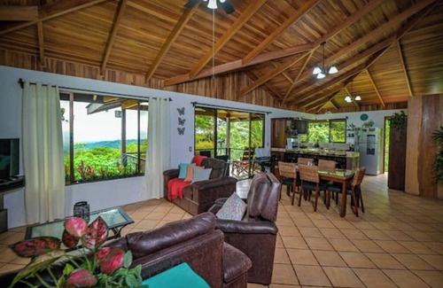 La Tigra House | Casa Bromelia, 30 minutes from La Fortuna