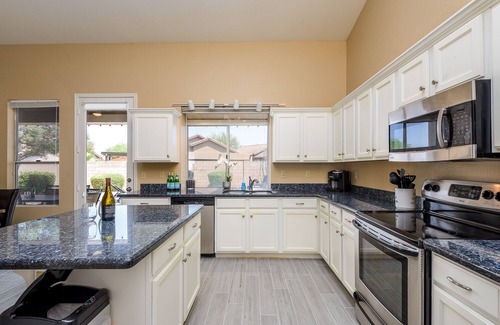 Tatum Ranch Villa | Casa Caliente 3 Bedroom Home by Redawning