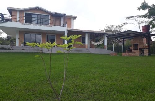 Piedecuesta House | Casa Campestre Altamira