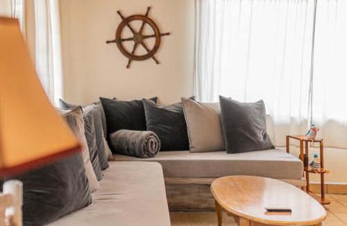 Ensenada House | Casa Capitan - BEACHFRONT living
