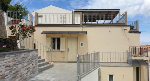 Montagnareale Apartment | Casa casaleni