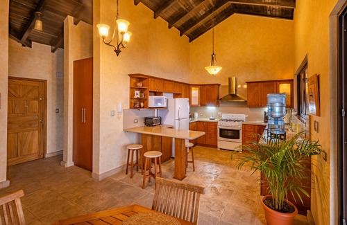 Santa Catarina Palopo Villa | Casa Cholotío lake view, modern, beach access