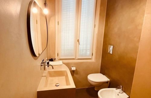 Porta Cremona-Volta Hotel | Casa Citta Charming 2-bedroom apartment with AC, WiFi in gorgeous Brescia