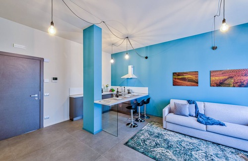 Barolo House | Casa Colbert, Barolo : Entire Palace , 5 Flats