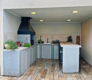 Chillan House | Casa con Quincho y tinaja en Las Mariposas, UNACH