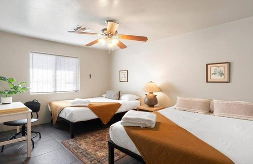 Tucson House | Casa Cozy 4 BR House with Backyard Oasis & Pool