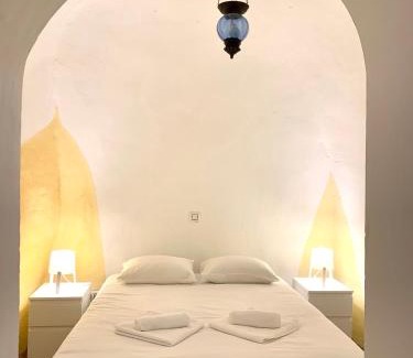 Perales de Tajuna House | Casa Cueva Castillo