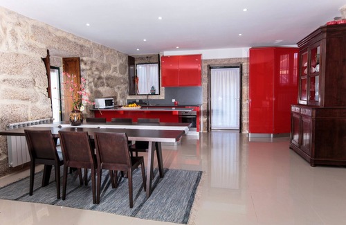 Basto House | Casa da Cavalariça Country house with private pool