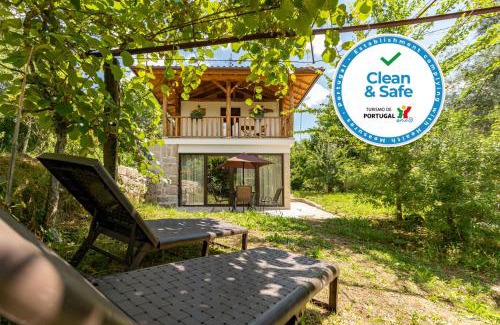Molares Villa | Casa da Eira "Lavoura da Bouça - Fruta Bio"
