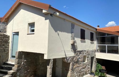 Montalegre House | Casa da Pipela