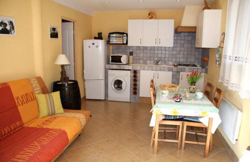 Flassans-sur-Issole House | Casa das oliveiras