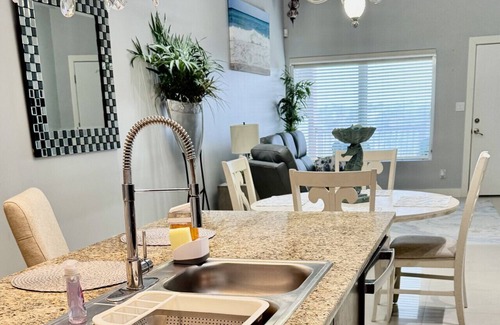 South Padre Island Apartment | Casa de Coral - Isla Residences - 4th Night FREE