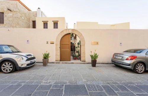 Rhodes Old Town House | Casa de La Flora by Rhodes4vacation