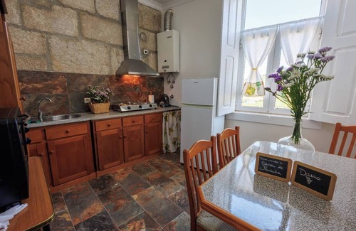 Lamego House | Casa de Pousada - É uma Casa den Campo no coração do Douro!
