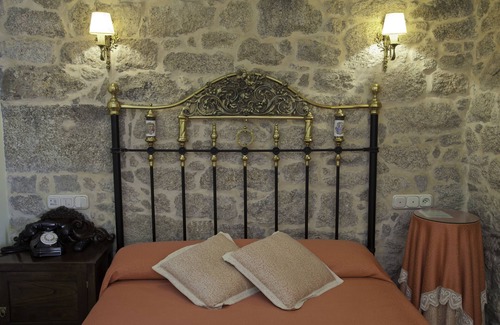 Bealo House | Casa de Turismo Rural Os Petroglifos