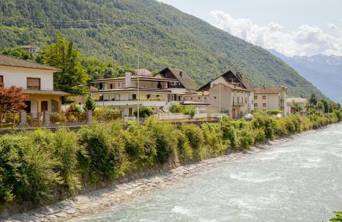 Tirano Apartment | Casa dei Pini