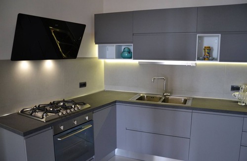 Vomero Apartment | Casa del Cedro superior apartment with private garden on the Gulf of Naples.