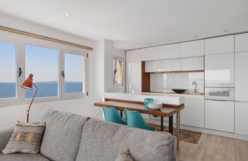 Can Pastilla Apartment | Casa del Escultor, wifi, parking, en primera línea