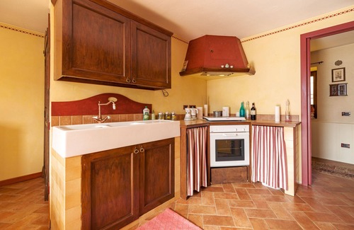 Adrara San Martino Apartment | Casa del Picchio - One Bedroom Apartment, Sleeps 3
