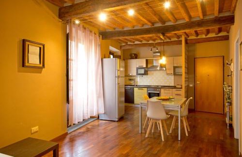 Lucca Historical Center Apartment | Casa del Sensale