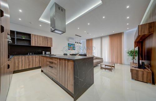 Ghaxaq Apartment | Casa Dell'Arte in Ghaxaq Rooftop Pool & Garage