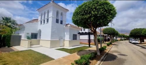 Roldan Villa | Casa Dena