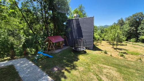 Oestii Paminteni House | Casa Dobrin