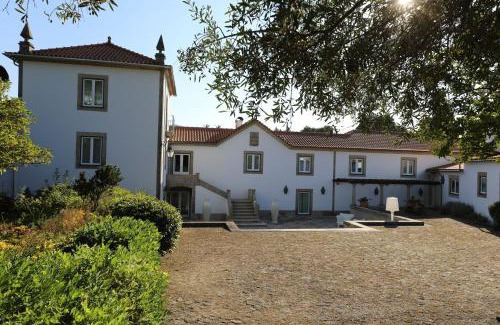 Facha Villa | Casa dos Macieis on Santiago's Way - Stay at the entirety or separate wing of the Main House, or the entire Guesthouse & Optional Agritourism