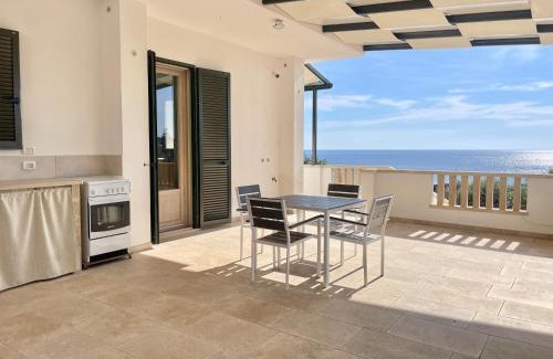 Marina di Felloniche House | CASA ELAIO - immersa negli ulivi con vista sul mare Ionio