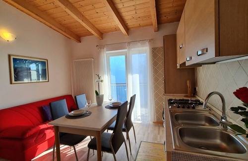 Arias Apartment | Casa Elka Balcony 8 Lake view